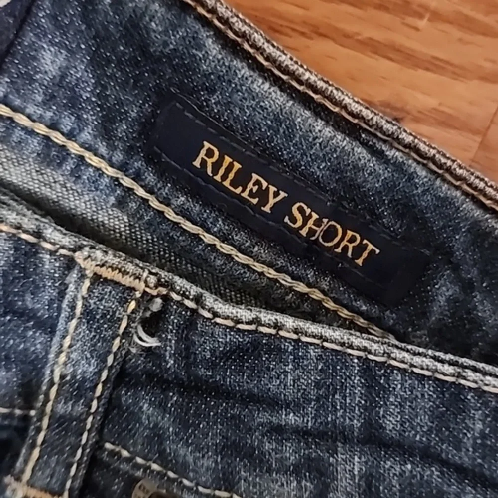 Lucky brand riley short‎ size 12